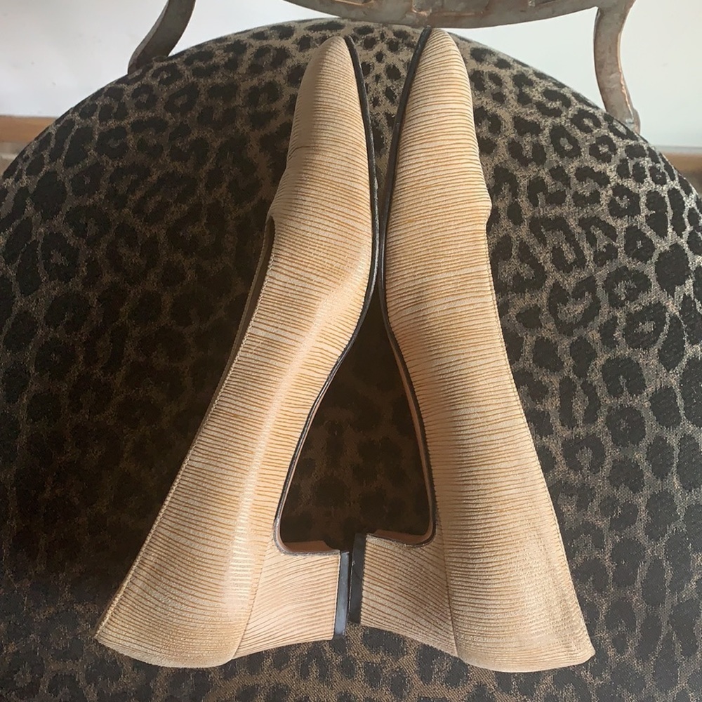 Salvatore Ferragamo Square Toe Stacked Block Heel Pumps Size 8.5 AA Width - Picture 9 of 13